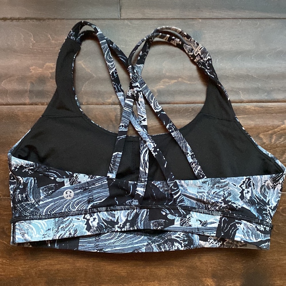 Lululemon (10) Energy sports bra